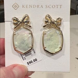 Kendra scott daphne bow drop earrings NWT